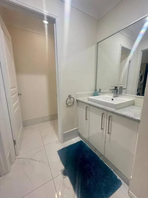 5-Bed Home Near Theme Parks Gold Coast Holiday home
